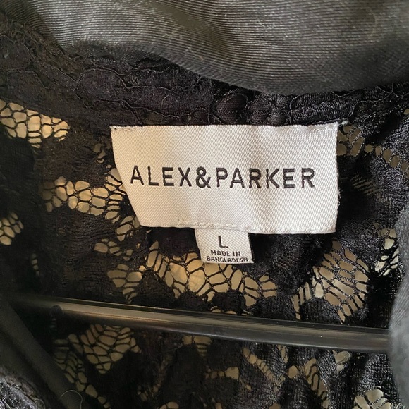 A Shirt - Picture 4 of 6